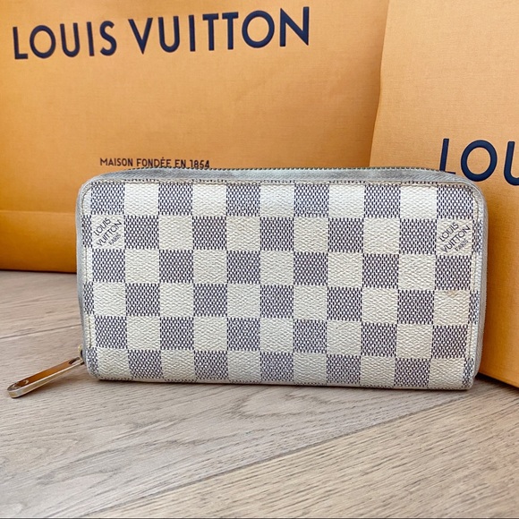 ♥️ZIPPY WALLET♥️ Auth LV Damier Azur Zippy Wallet! - Picture 2 of 9